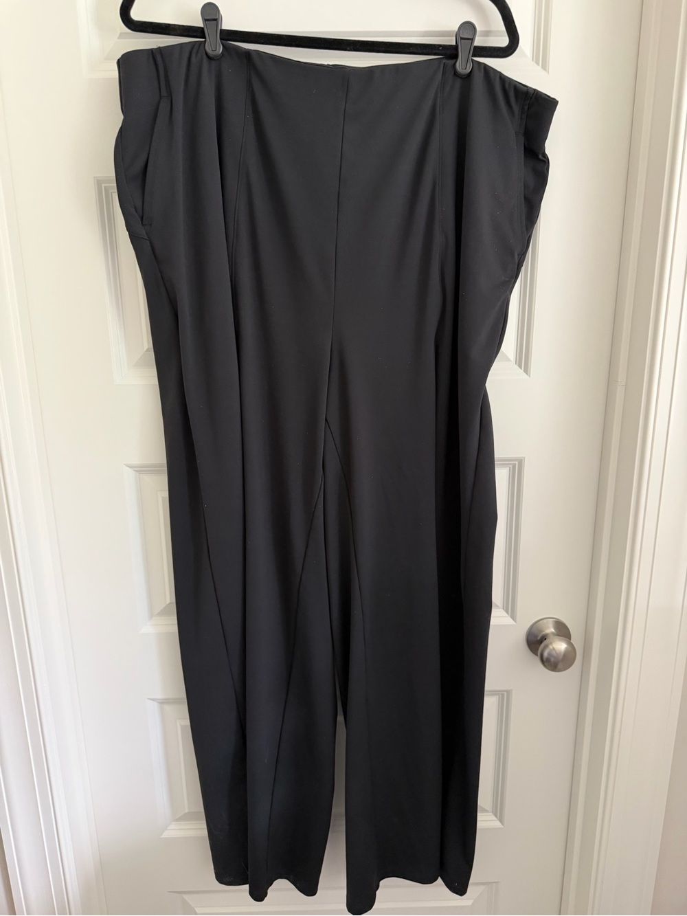 Old navy powersoft go-dry pant